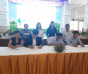 KẾT NỐI SẢN PHẨM CÔNG NGHIỆP NÔNG THÔN TIÊU BIỂU VÀO CÁC KHU, ĐIỂM DU LỊCH TRÊN ĐỊA BÀN HUYỆN TÂN PHÚ