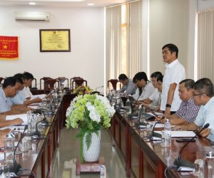 Làm việc với UBND thành phố Long Khánh về tình hình phát triển công nghiệp - thương mại trên địa bàn.